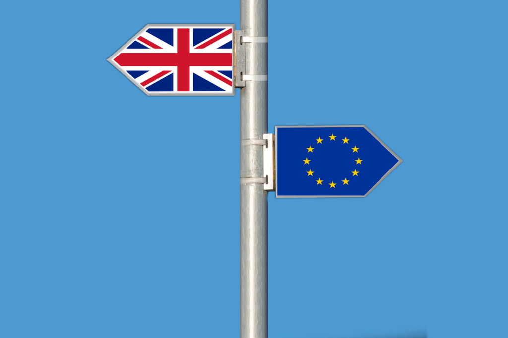 An image showing EU and Union flags, facing in opposite directions