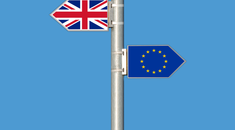 An image showing EU and Union flags, facing in opposite directions