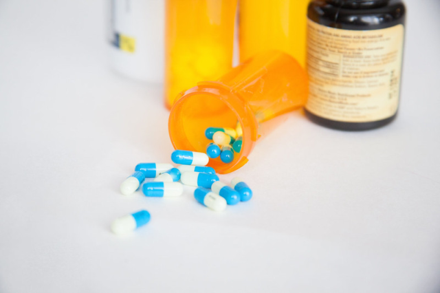 An image showing some prescription drugs